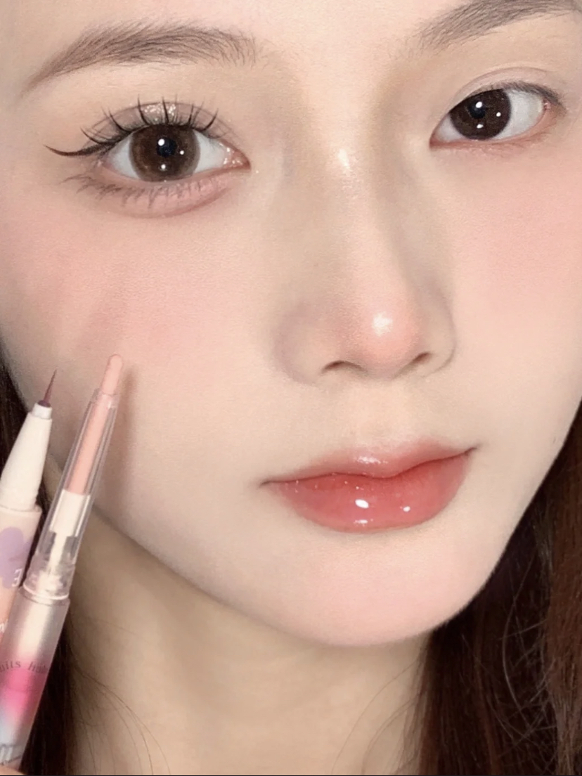 想要画出自然有好看的魅力大眼,一定要学会化卧蚕眼妆!