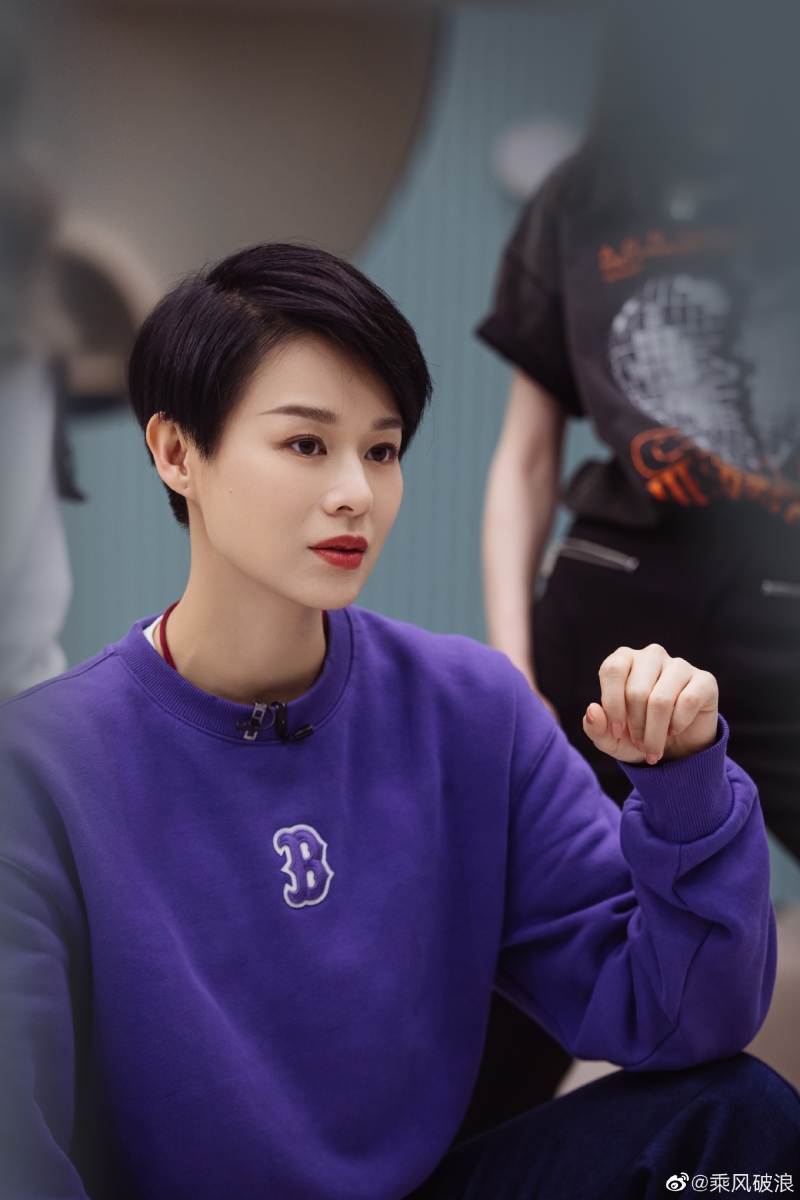 而部分网友却表示胡杏儿的人品大家都知道，其中应该是有什么误会，很大可能就是被节目剪辑害惨了。