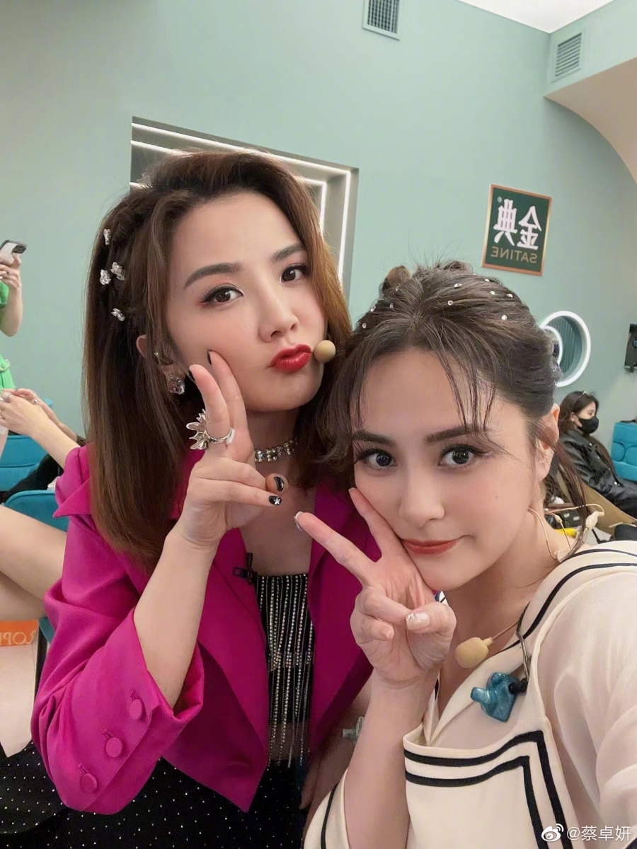 阿Sa 和 阿娇在节目里基本上形影不离