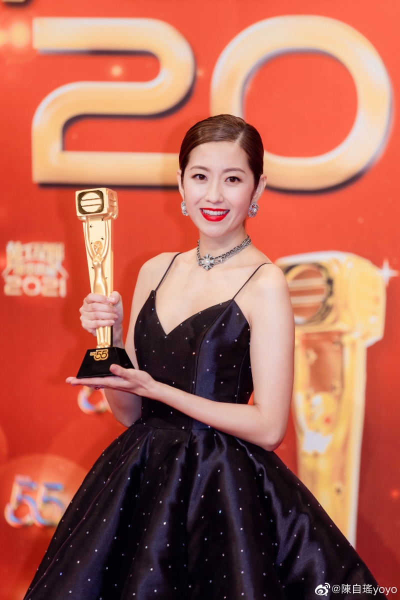 不单单拿下 TVB 最佳女配角的奖项