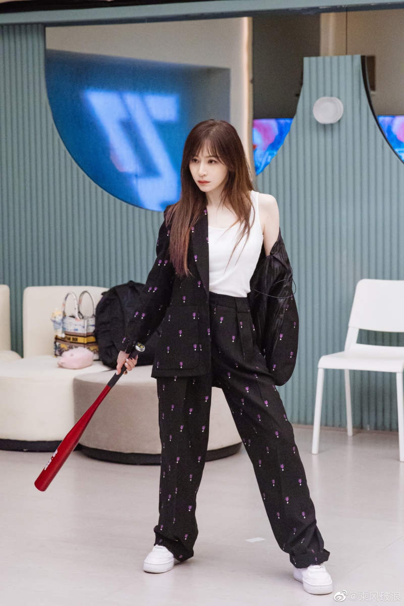 从开局的“小透明”到暴打节目组大改赛制,王心凌真是太强了!