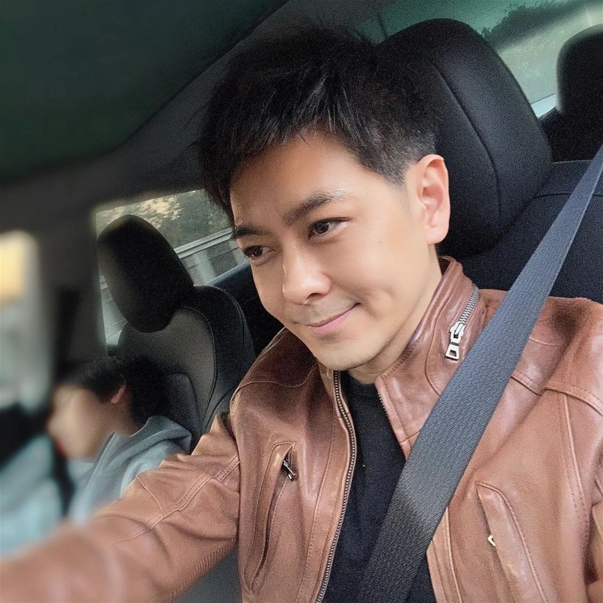 最近台湾的“不老男神”林志颖惊传发生车祸!