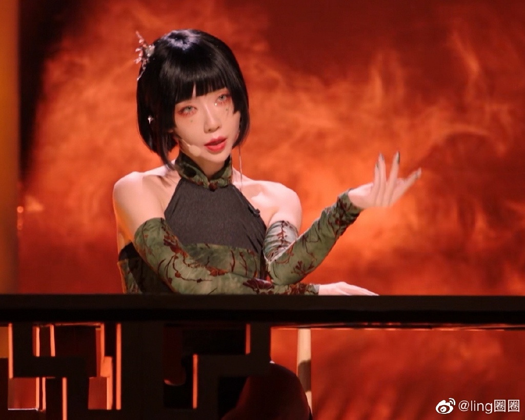 这一幕也让不少姐姐和观众集体失“恋”了！