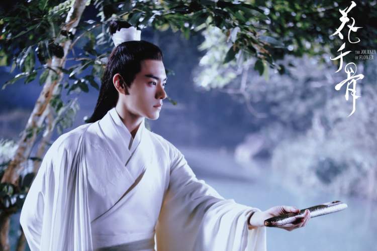 这次电影版将由台湾演员李程彬挑战白子画的角色。