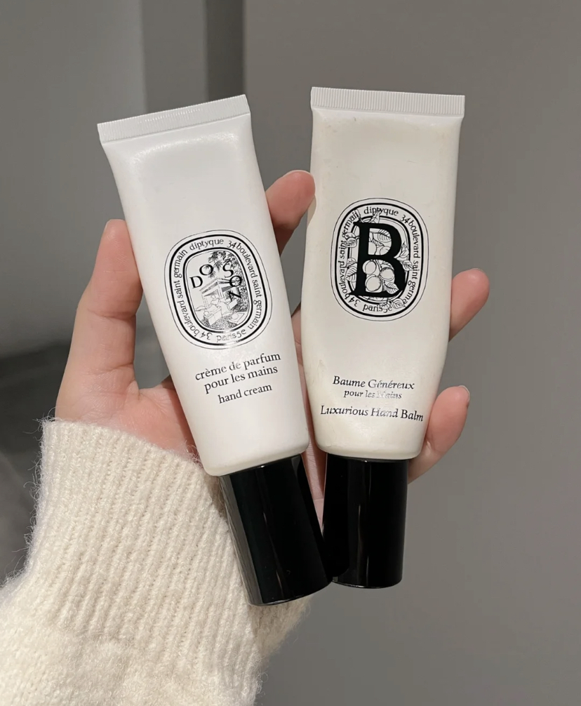 网红香水型护手霜有着很高的颜值,香味和他们家的香水是同款哦!