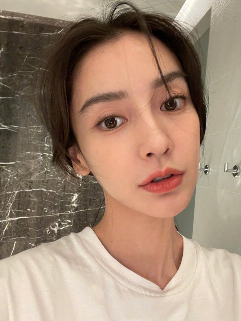 早前她参与真人秀时,也大方谈起了有关薪资的话题。