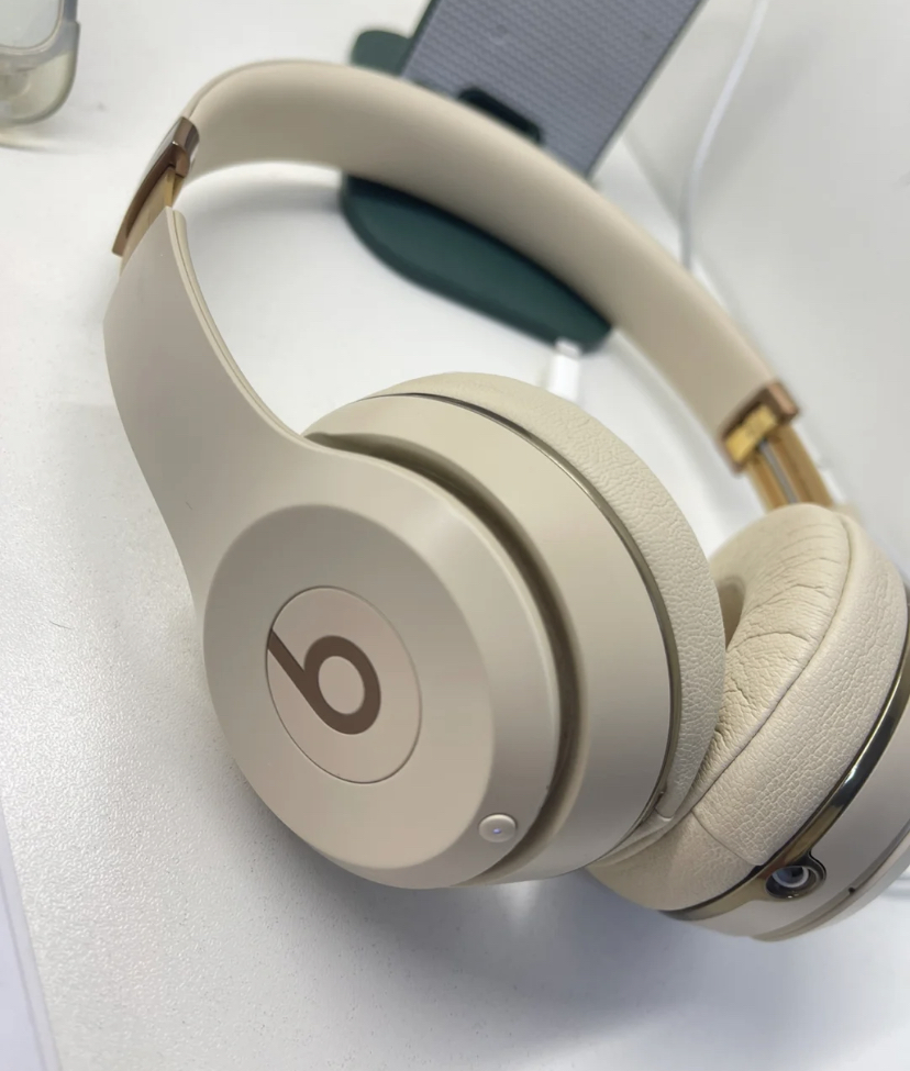 同时还有多种不同颜色选择，以及可以自由调节长度，价格也很亲民哦！