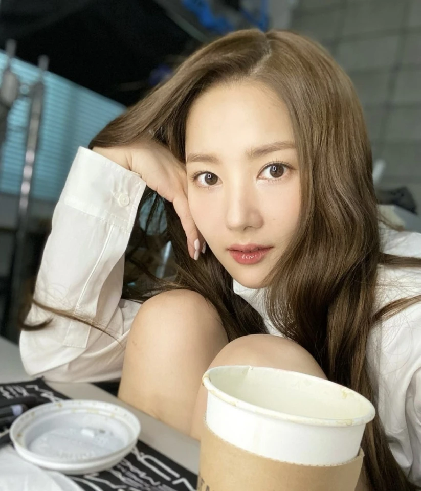 朴敏英所属的经纪公司Hook Entertainment接受媒体采访时公开回应