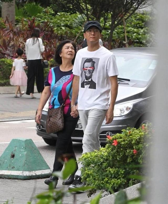 主动分享和妈妈的日常趣事
