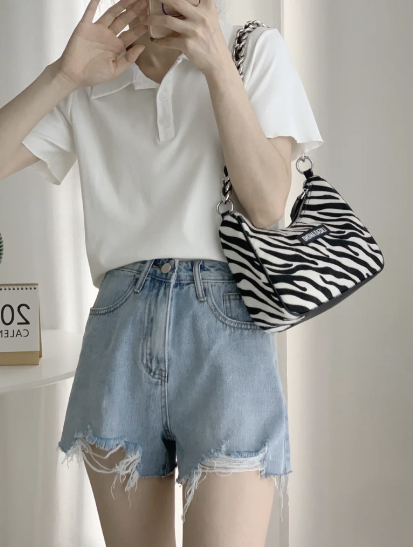 以后可以直接配上牛仔短裤，显腿长又低调好看！