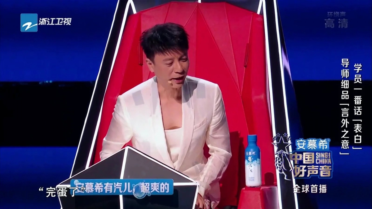 选择同为香港的李克勤或许和她在音乐上理念更匹配。