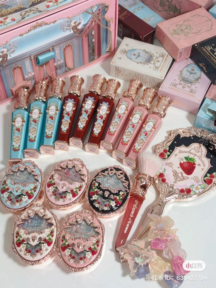 花知晓「日式宫廷风」草莓可可系列