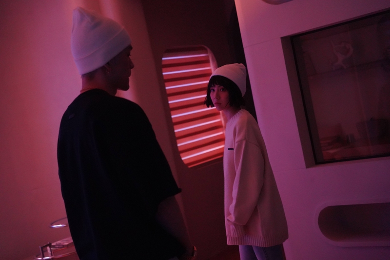 邓紫棋和男友扮演一对不断争吵的情侣