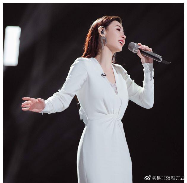 张柏芝:我自己也可以走过来,没有其他女生是走不过来的