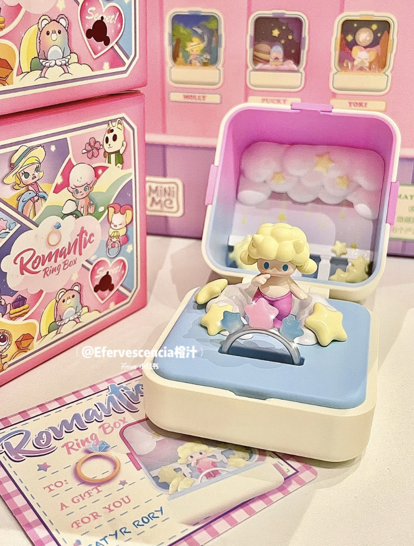 粉蓝配色的「潘神」戒指盒非常梦幻，里面还有星星和云朵的小设计