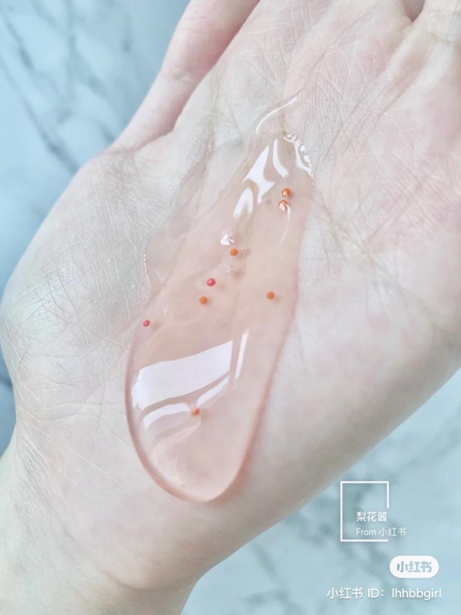 凝胶的质地揉开来就是淡淡的柚子香