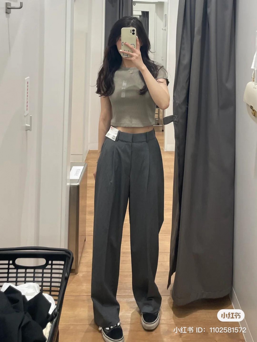 Pleated Wide Pant
