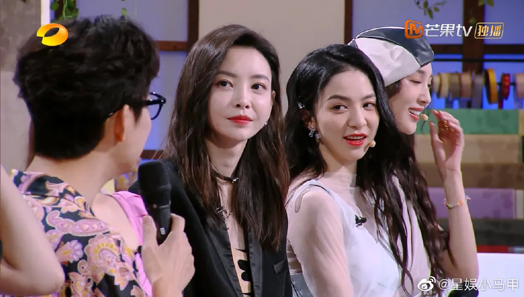 听到这个问题后,姐姐们一时之间也不知道应该怎样回答。