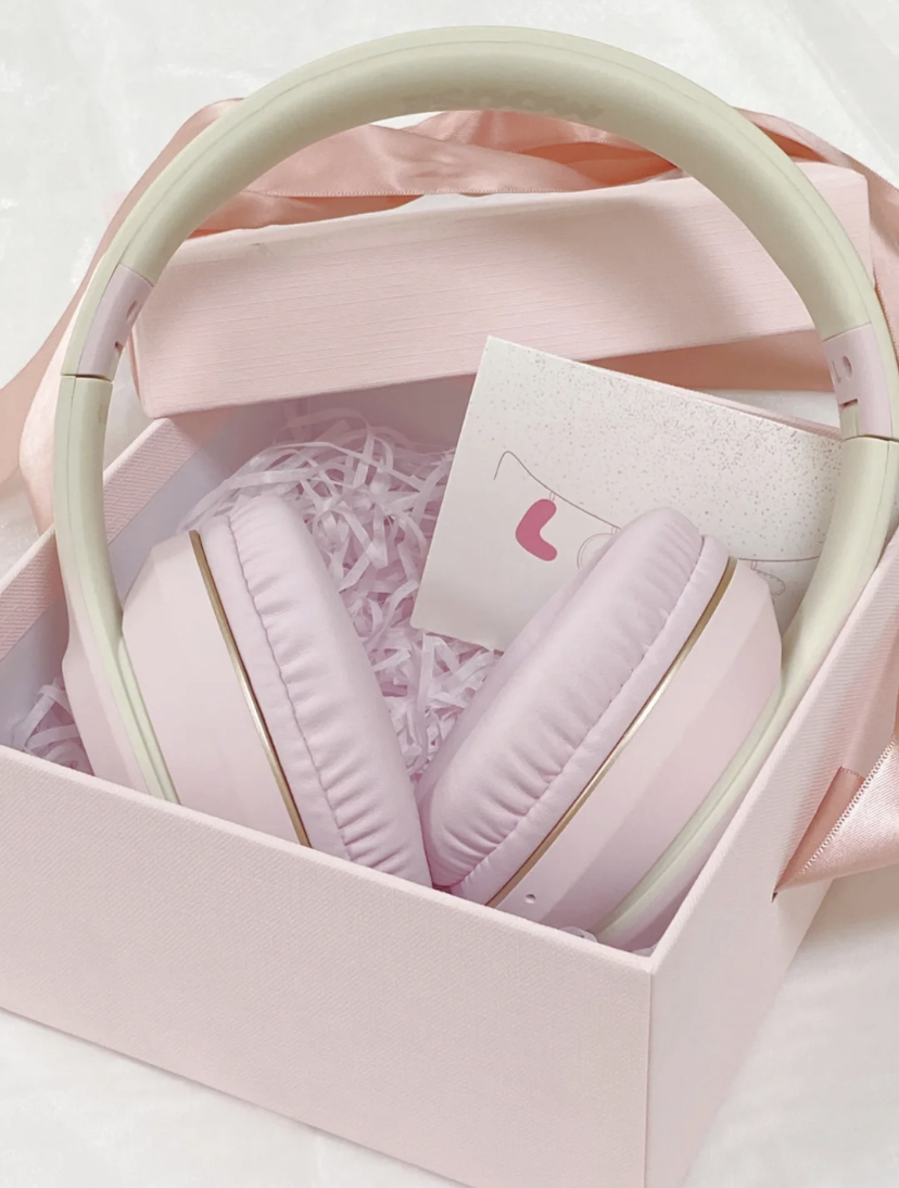 拥有着粉嫩嫩的少女心外表，可以完美隔绝噪音听音乐放松心情～