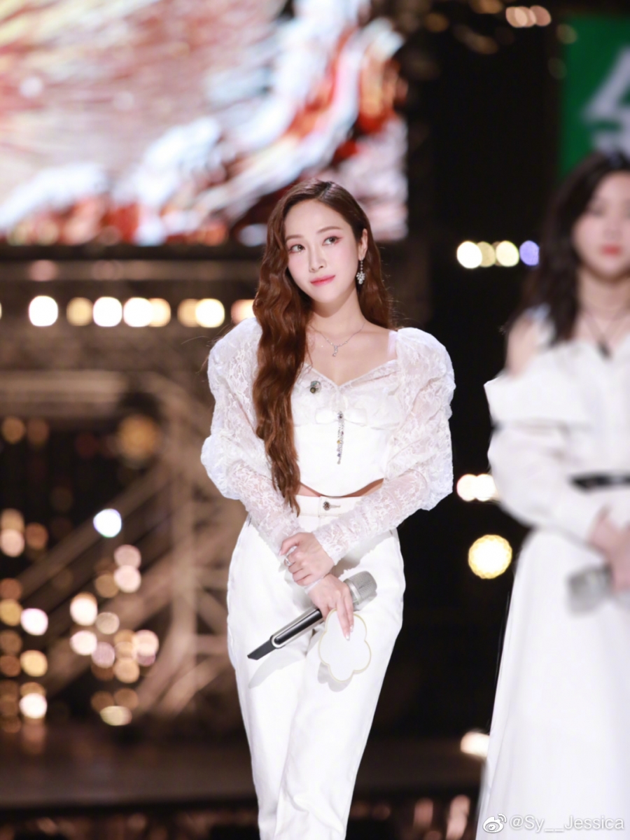 尤其是郑秀妍好不容易在这一局获胜“实现逆袭”，最后变成赢得莫名其妙。