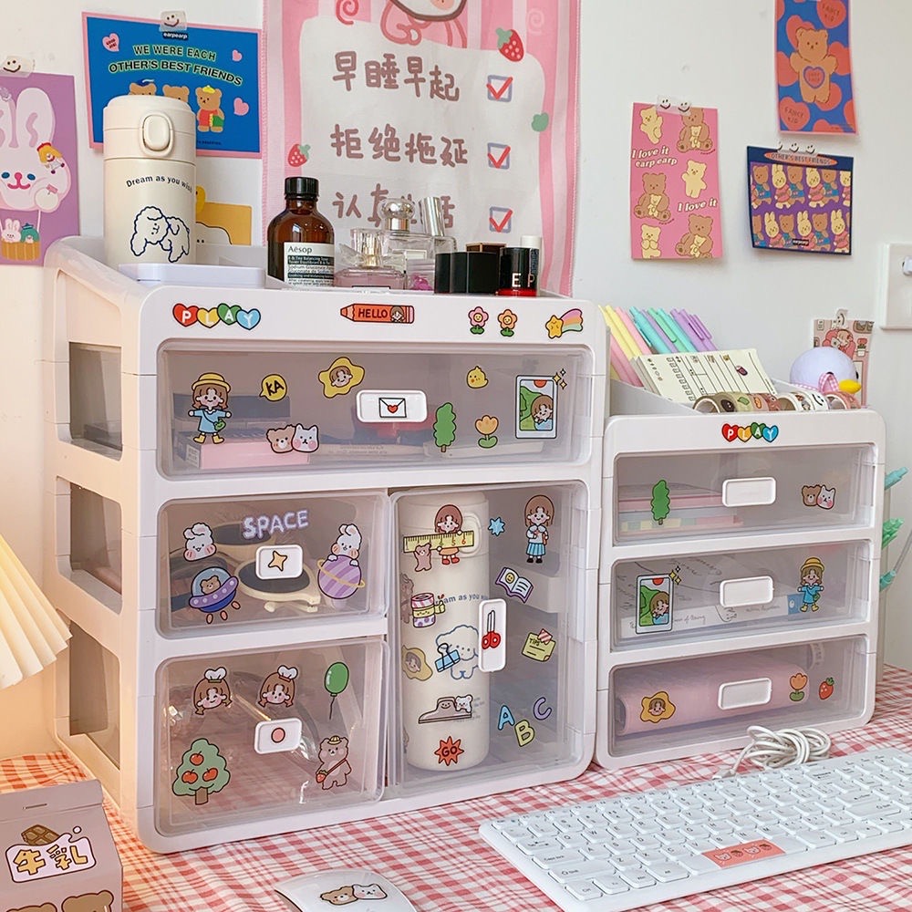 抽屉式收纳盒有几层设计,可以一次收纳好几种不同大小的化妆品