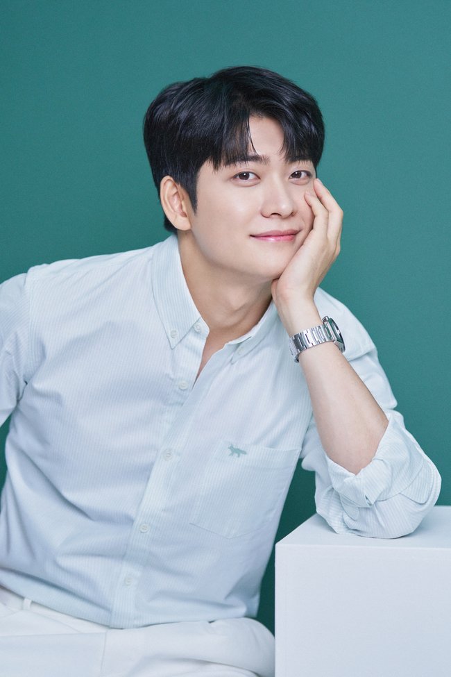 赚钱后不只回馈家人也回馈社会,妥妥的善良暖男~