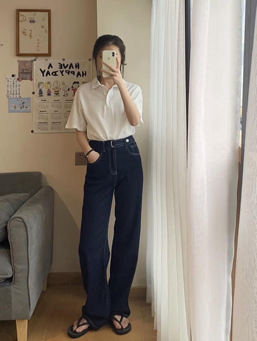 简单的Polo衫搭配牛仔长裤或是西装裤效果都很好看！