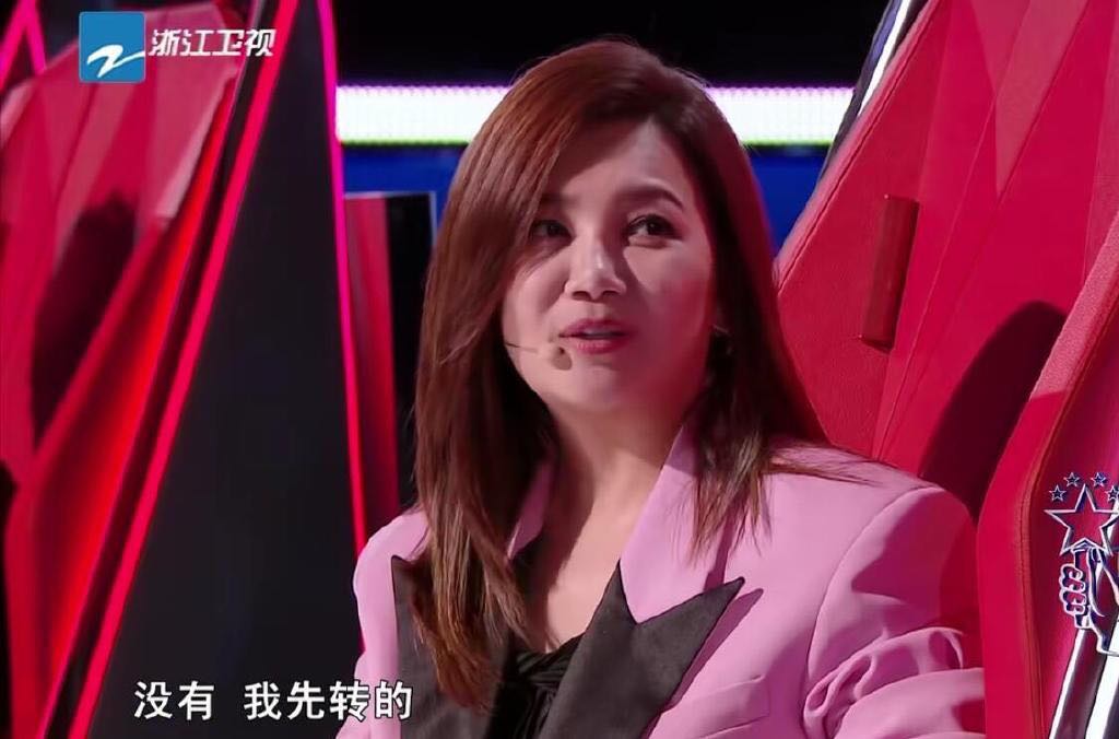 梁静茹表现得非常积极
