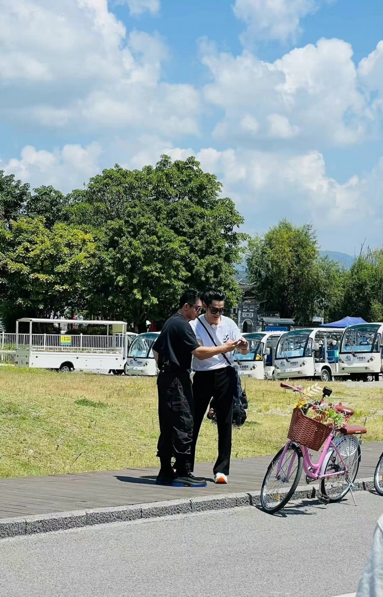 相信有郑恺这位“气氛担当”助阵,节目一定不会冷场~