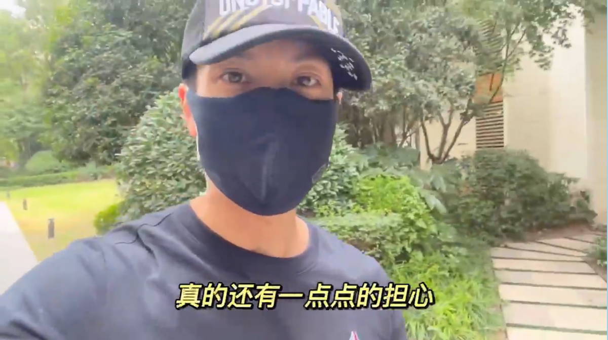 紧张的不只有NeiNei和Max，还有他们的爸爸妈妈