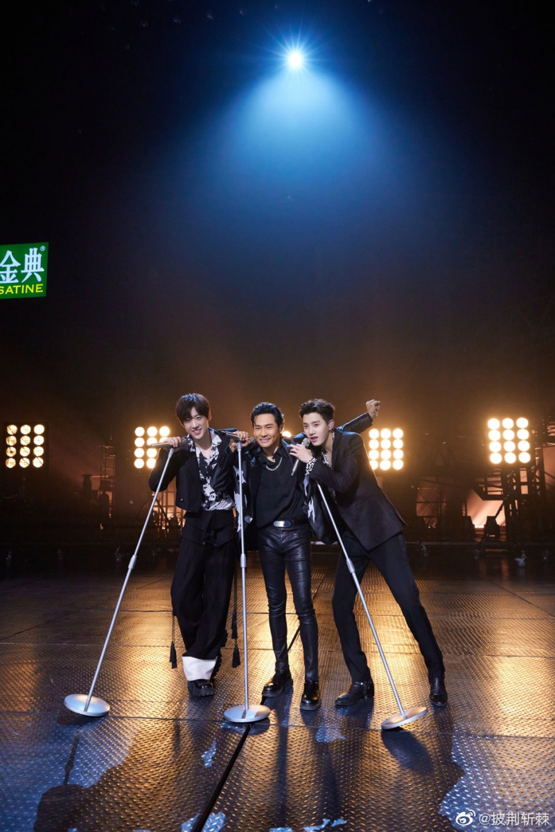 杜德伟组淘汰两人