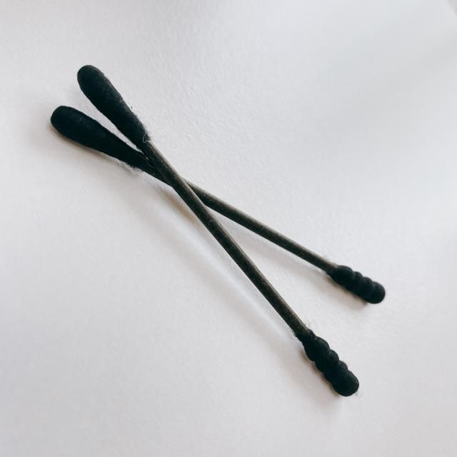 Step 3 :用化妆棉沾上可可巴油