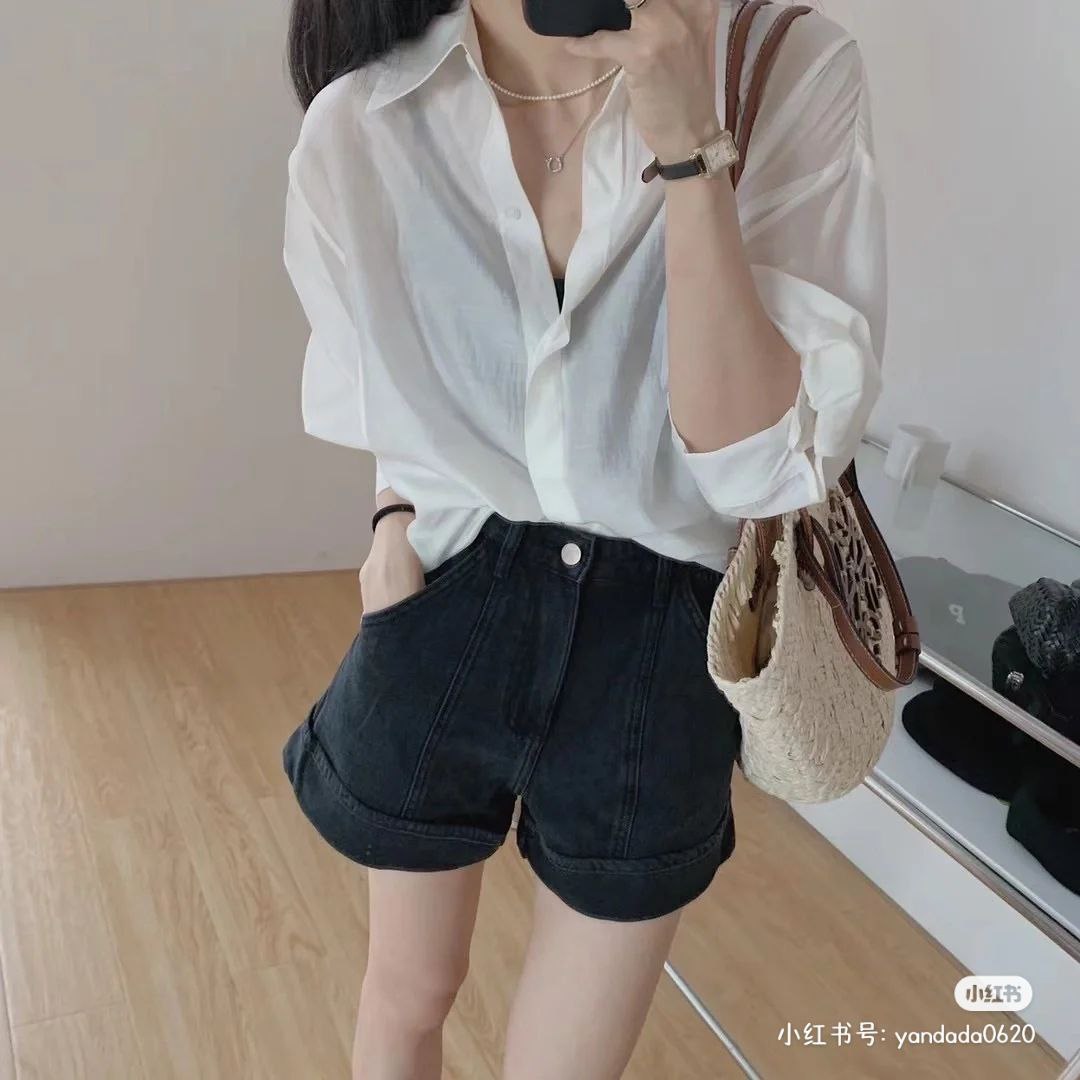 女生必备「微辣单品」 TOP 2:透肤衬衫