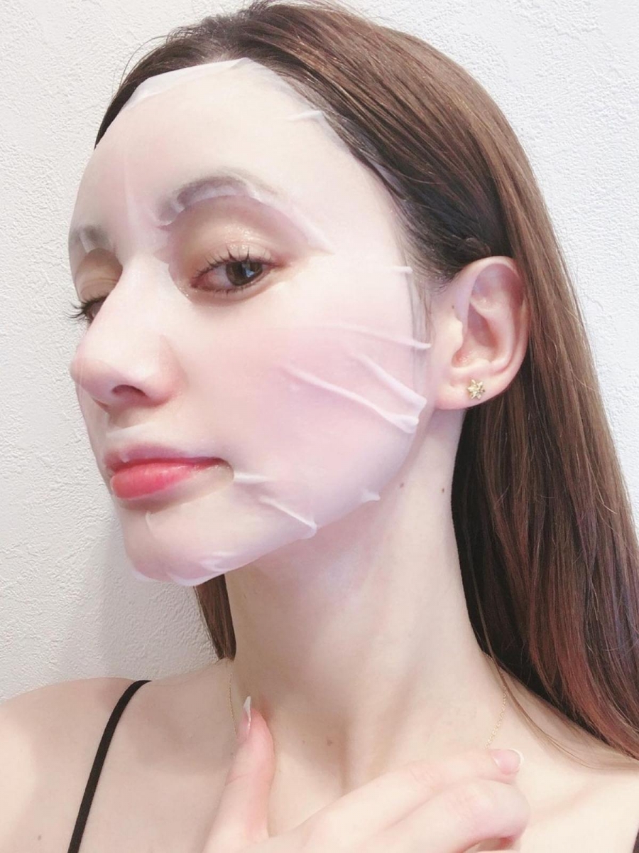 4.敷面膜到全干的状态