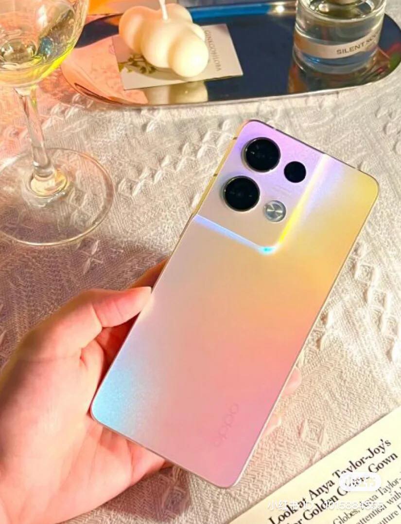 原 Find X 系列的一体化造型