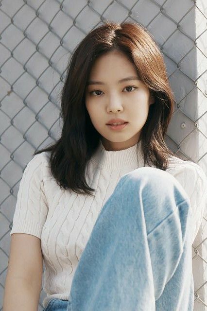 Jennie是整体脸蛋氛围最好的 K-POP 偶像之一