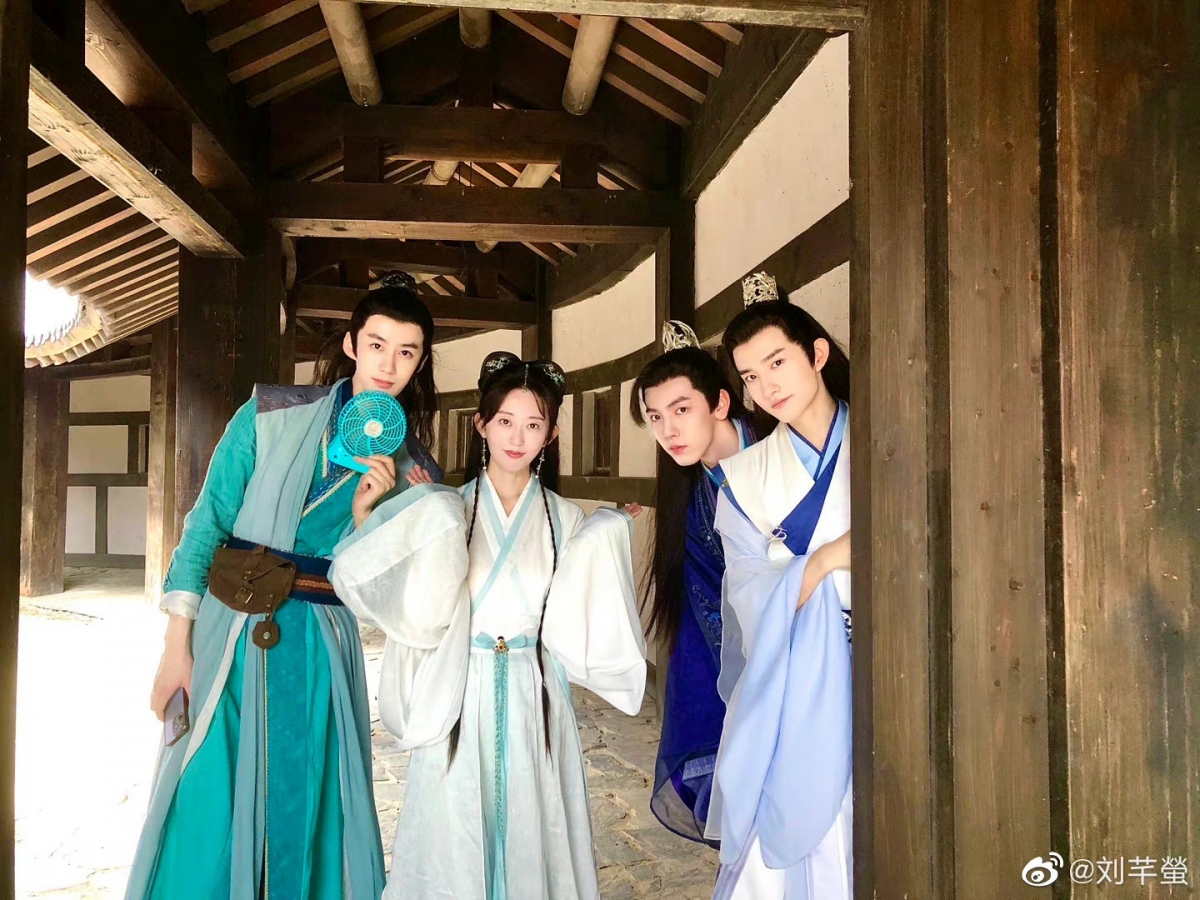 女土豪砸钱拍摄古装言情剧，自己担任女主角