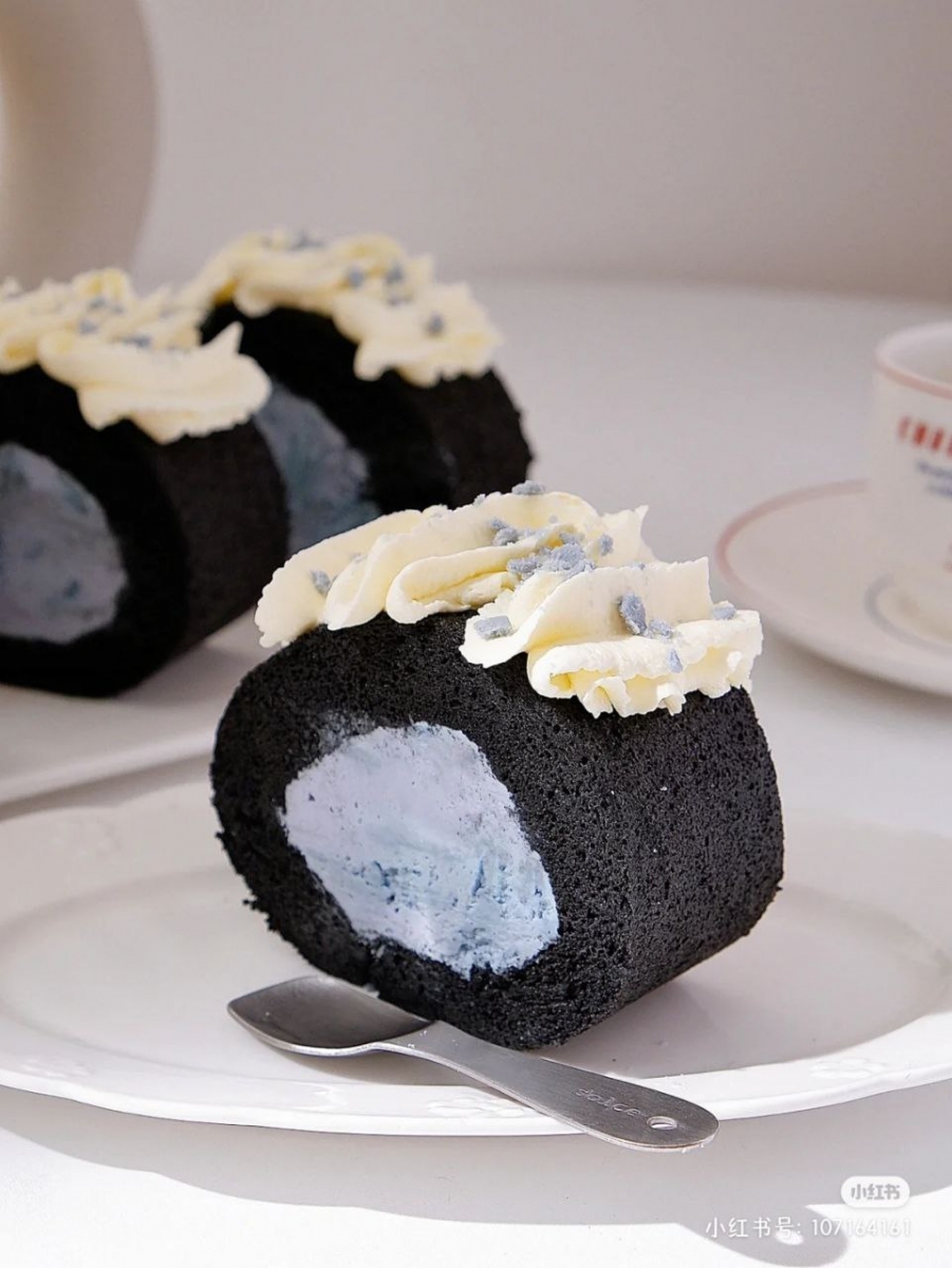 竹炭海盐芝士蛋糕卷