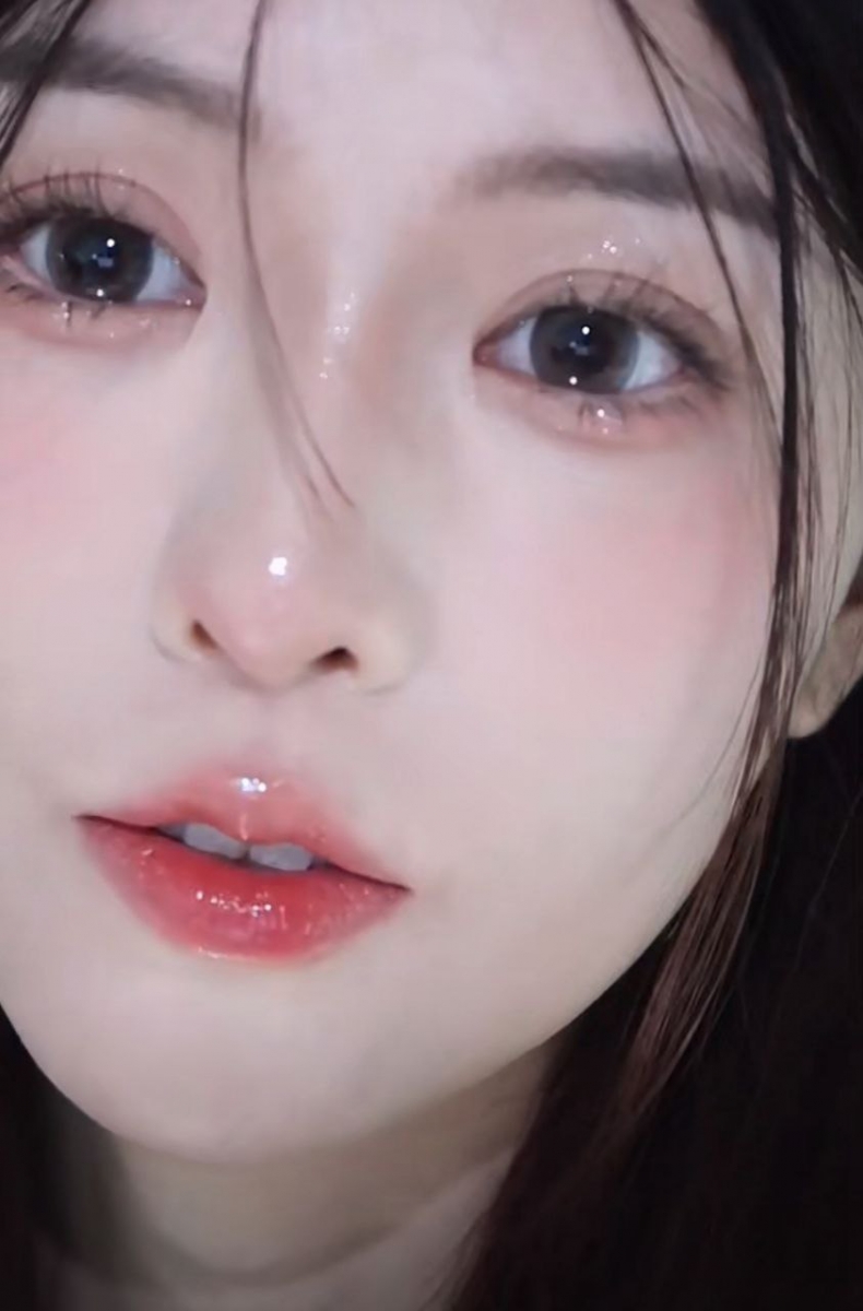 冬日清冷感碎钻妆