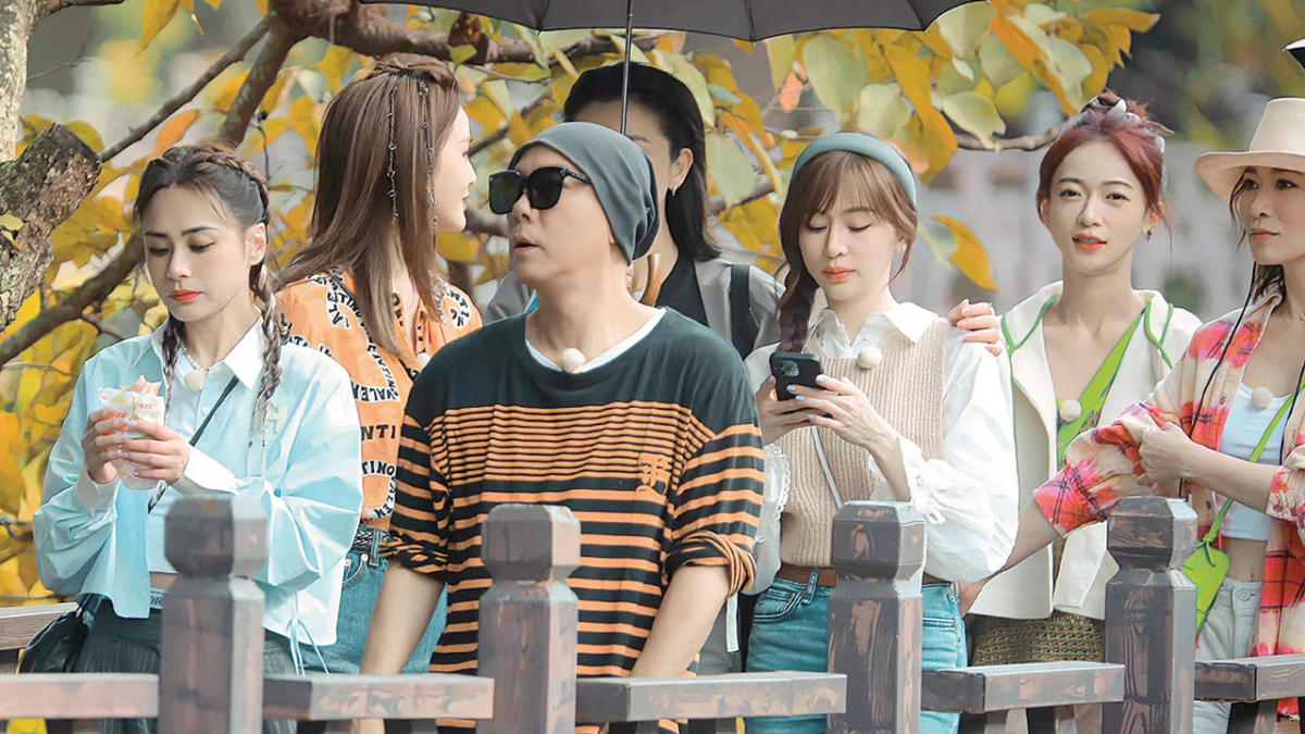 根据早前曝光的消息,张卫健、佘诗曼、汪东城、李一桐和张栋梁等也将参与节目当“飞行嘉宾”~