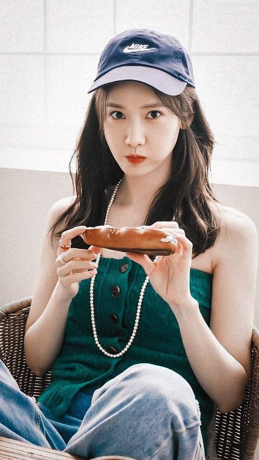 润娥是偏清纯挂的淡颜系美女