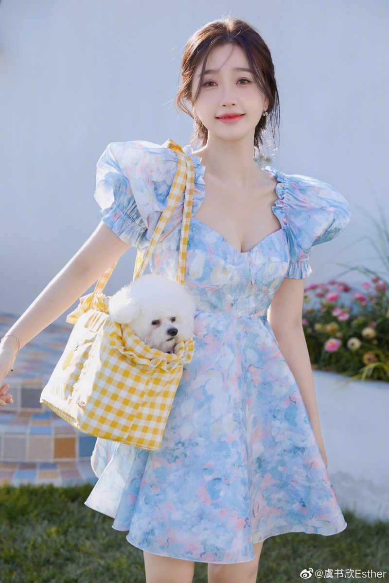 参加《青春有你 2》 人气爆灯从不因此而骄傲