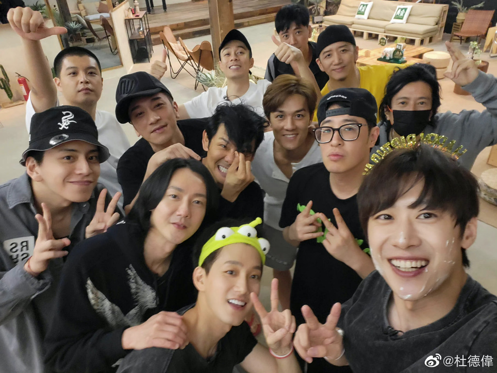 对此更有网友吐槽,黄义达和朱嘉琦本来人气就不高