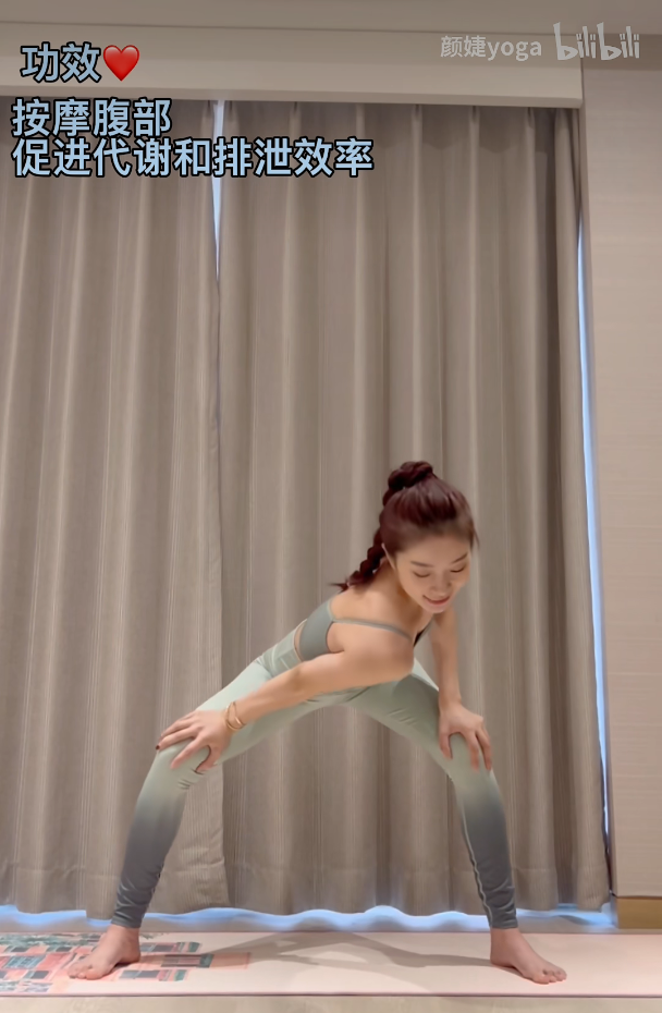 动作四:左右为一组,一组动作重复 5 次