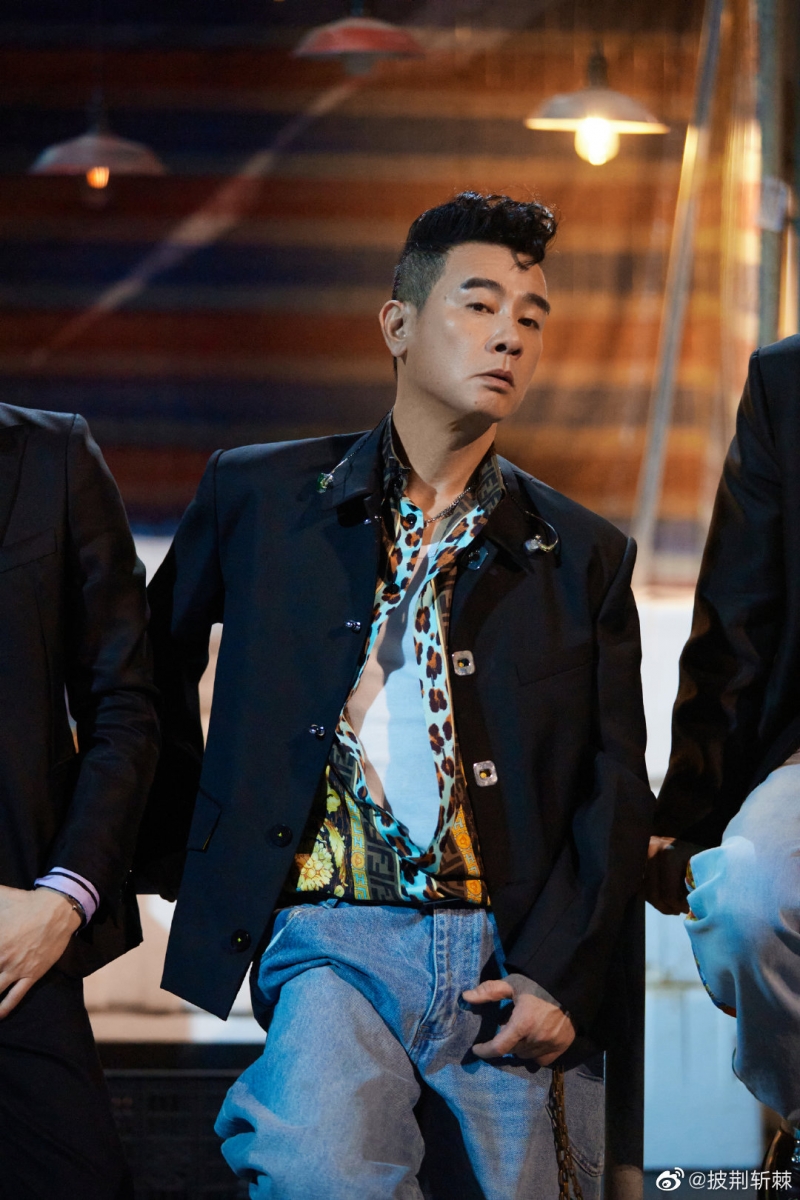 陈小春和张智霖合唱《浮夸》