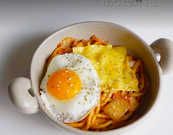 7、韩式辣炒芝士乌冬面