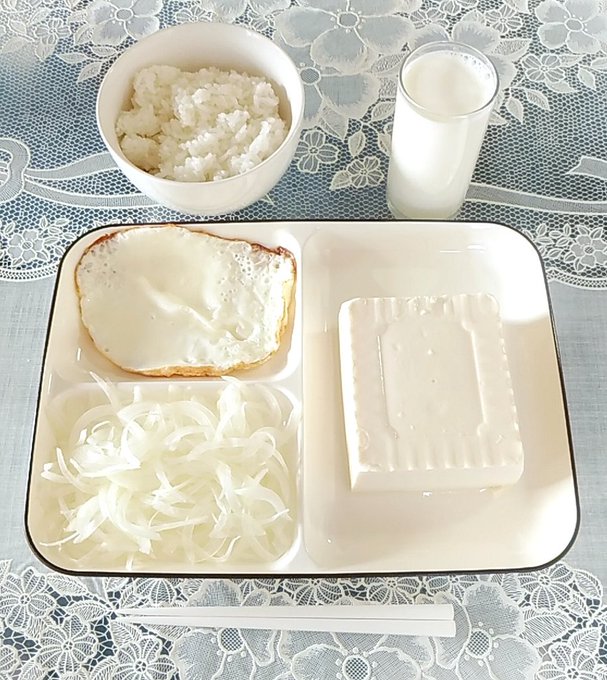 食物清单包括面条、米饭、包子、豆腐等等