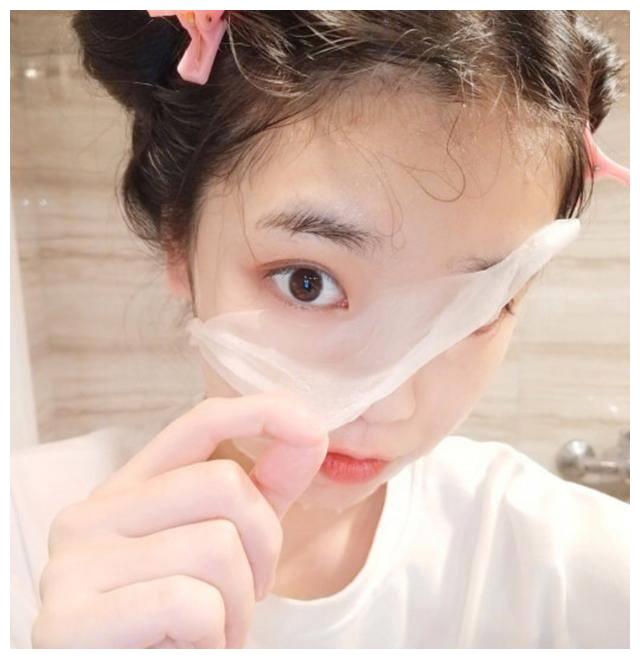 2.洗完脸后马上敷面膜