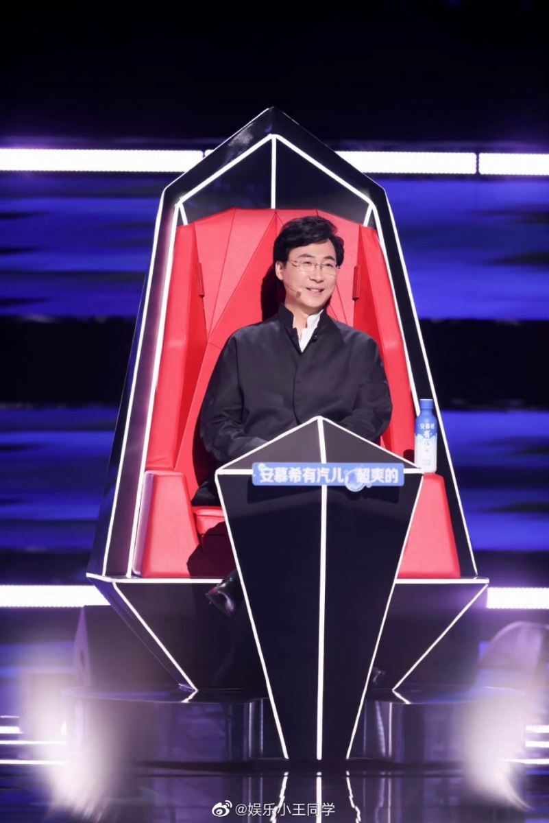 网友也纷纷留言表示「去年接班 今年被接班」