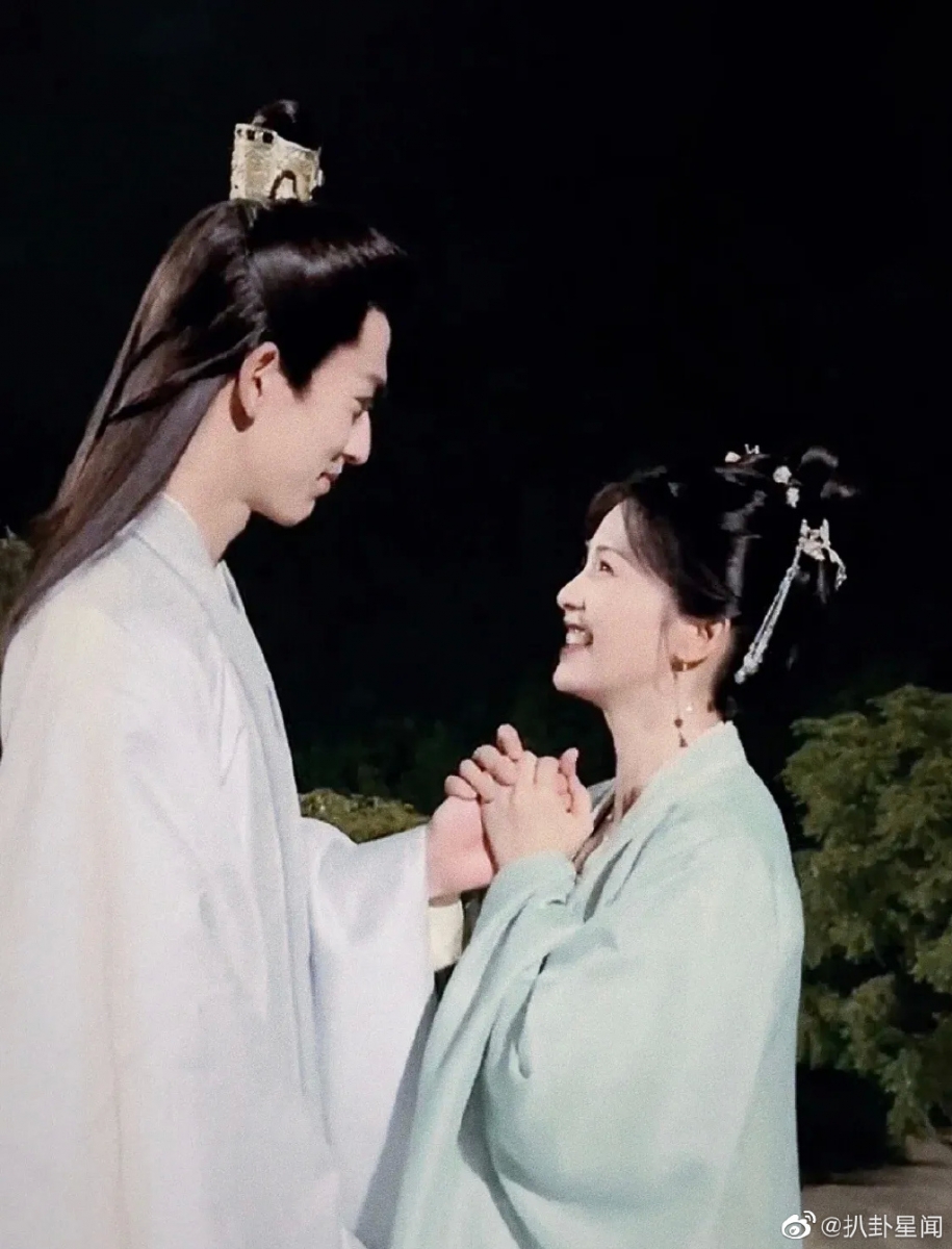 白鹿和张凌赫合作《宁安如梦》就传出恋爱绯闻,娱乐圈还有那些因戏生情的CP呢?